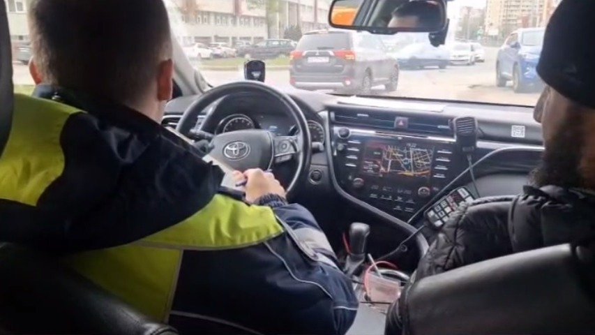 Скриншот видео: Госавтоинспекция Петербурга