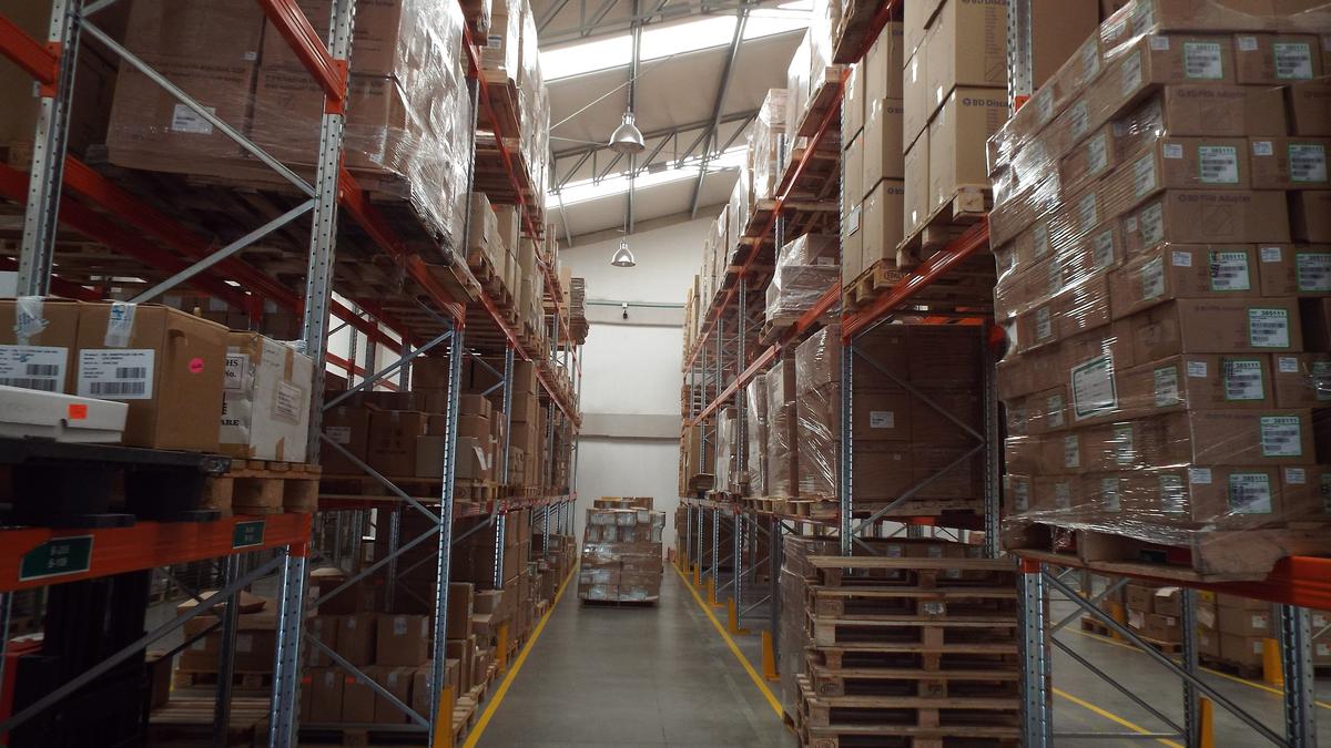 Складской комплекс в Московском районе выставили на торги за 300 млн рублей