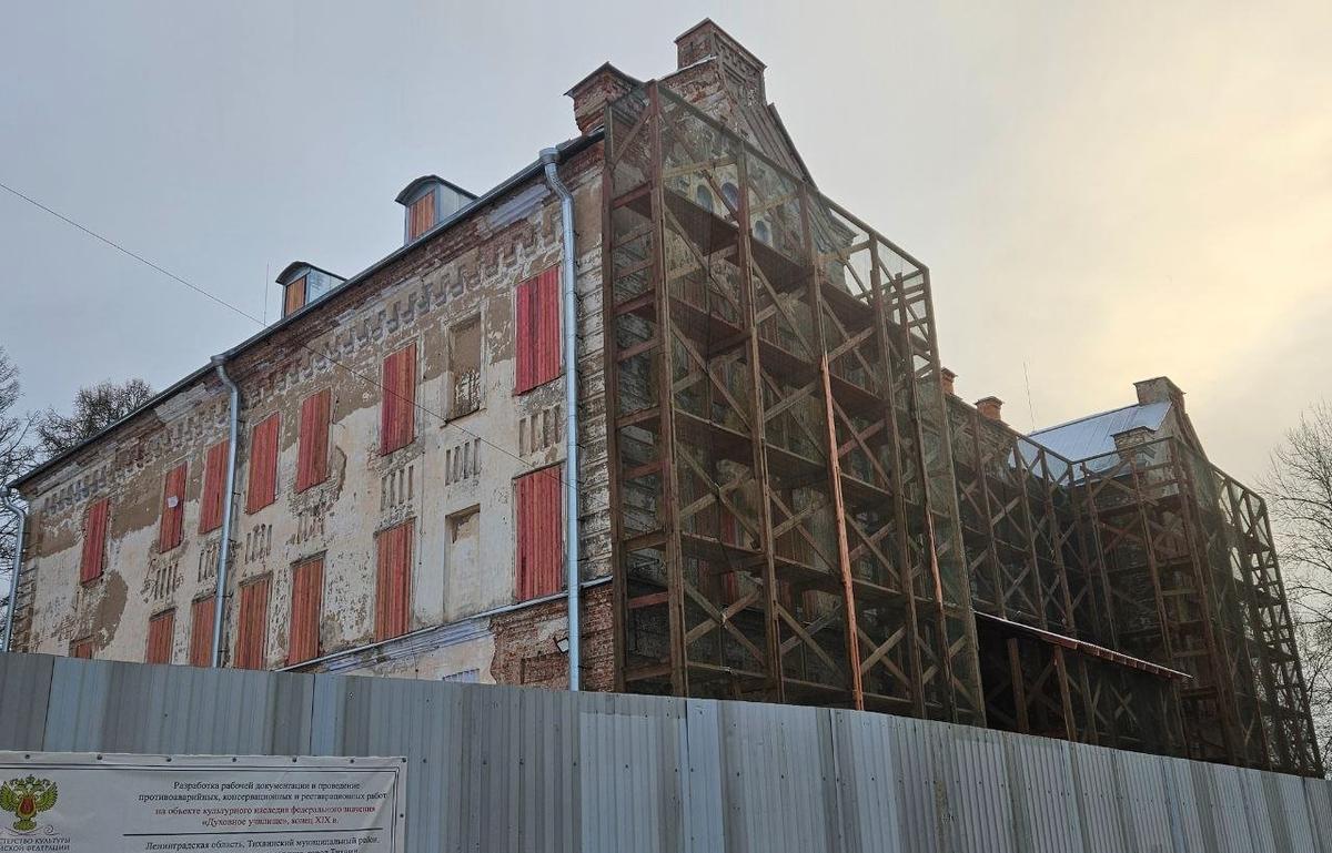 Духовное училище в Тихвине. Фото: Владимир Цой