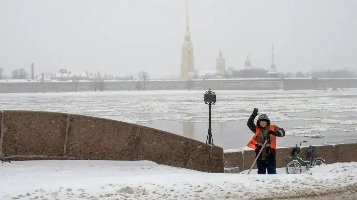 «Уборка улиц — коллективная ответственность»: Разумишкин рассказал о проблемах зимней уборки города и «кадровом дефиците»