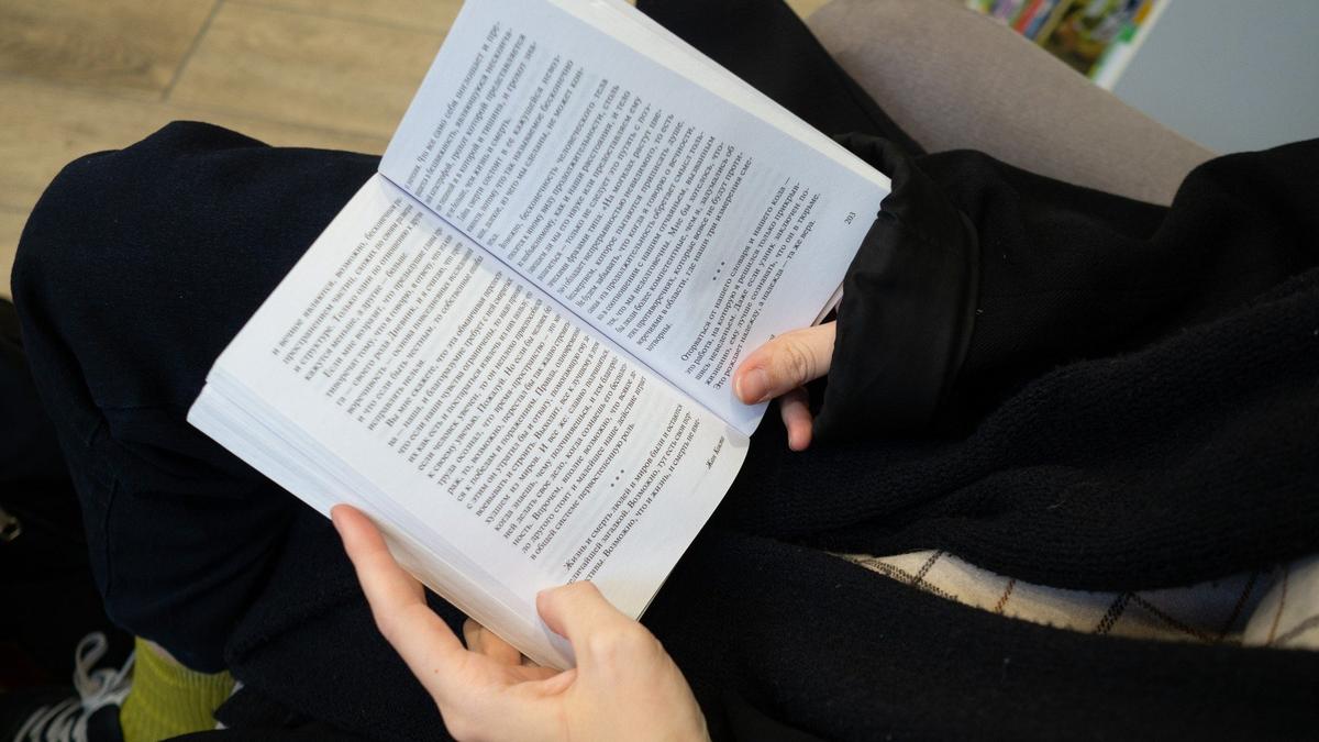 В Петербурге собирают книги для распродажи в пользу проекта «Тебе поверят»