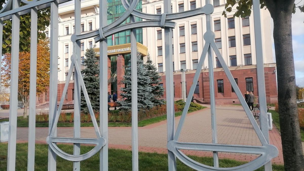 В Петербурге заведено дело по статье «фейки об армии» на Диму Зицера