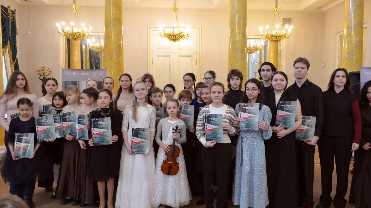 Фото: Смольный