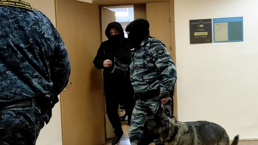 Сотрудника центра «Э» допросили на суде по делу Белоусова «о фейках» об армии