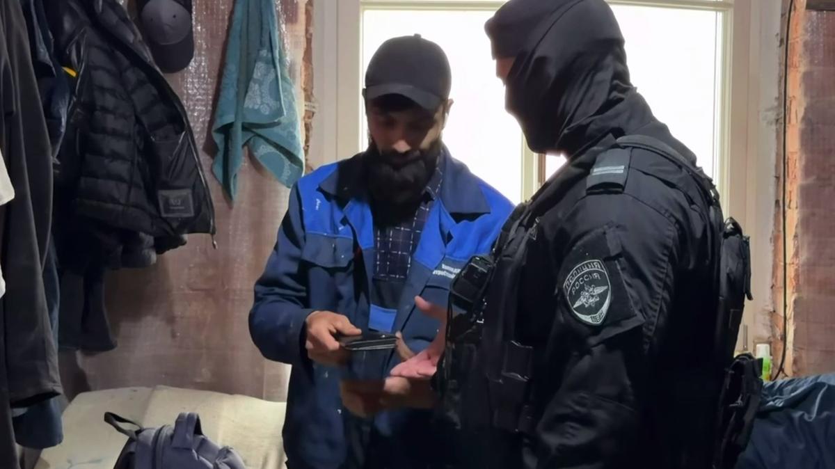 Скриншот видео: МВД по Петербургу и Ленобласти