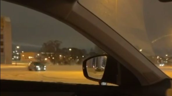 Скриншот видео: МВД по Петербургу и Ленобласти