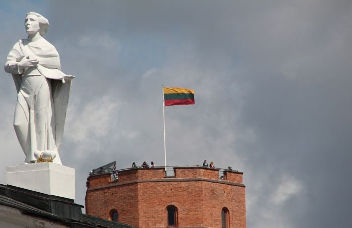 Литва также приостановила выдачу виз российским гражданам