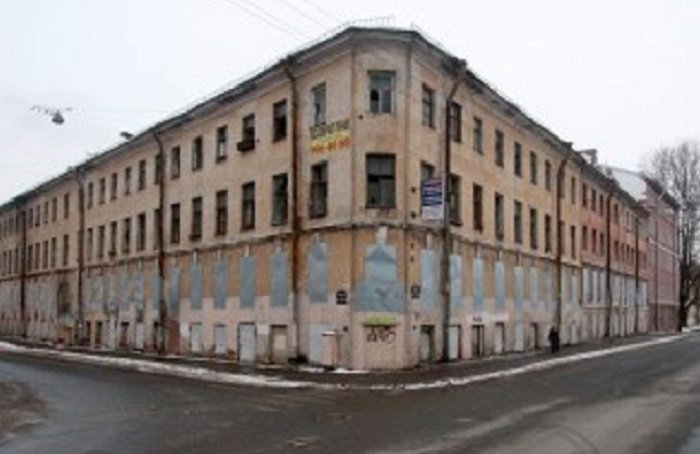 Следователи изучат обстоятельства пожара в доходном доме Фокина