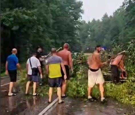 Скриншот видео: «Мегаполис»