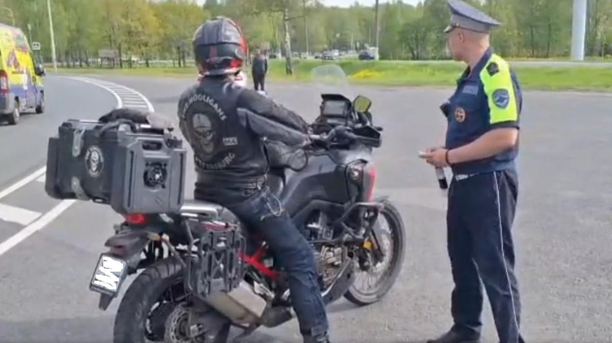 Скриншот видео ГУ МВД по Петербургу и Ленобласти