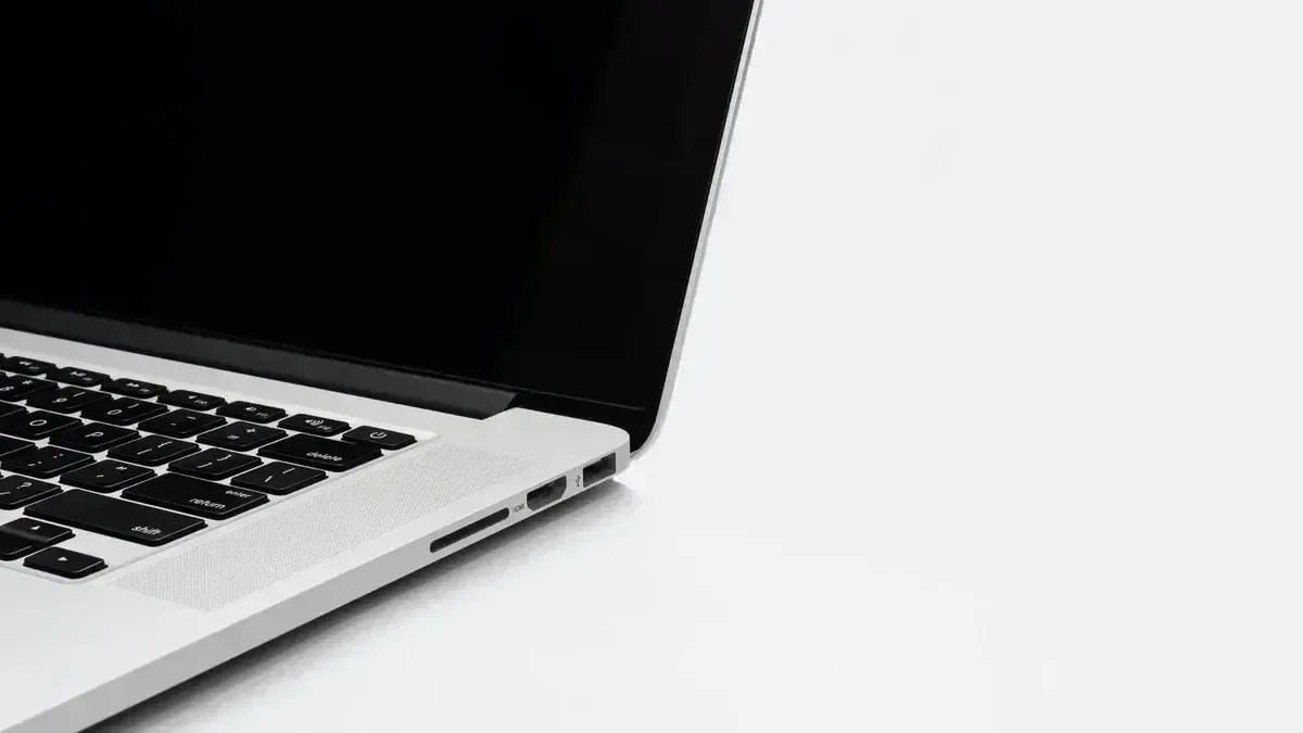 Иноагентами стали председатель «Мемориала»* Олег Орлов и директор «Викимедиа.ру» Станислав Козловский