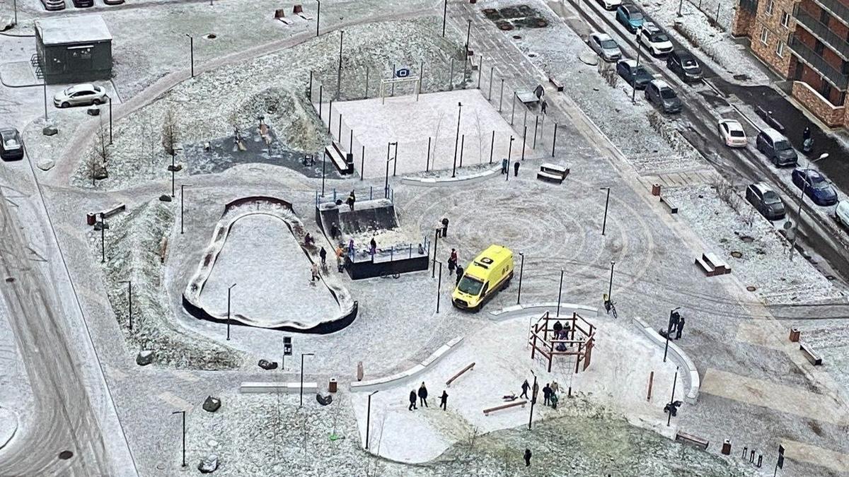 На Парнасе ребёнок попал в больницу после пребывания на новой дворовой площадке
