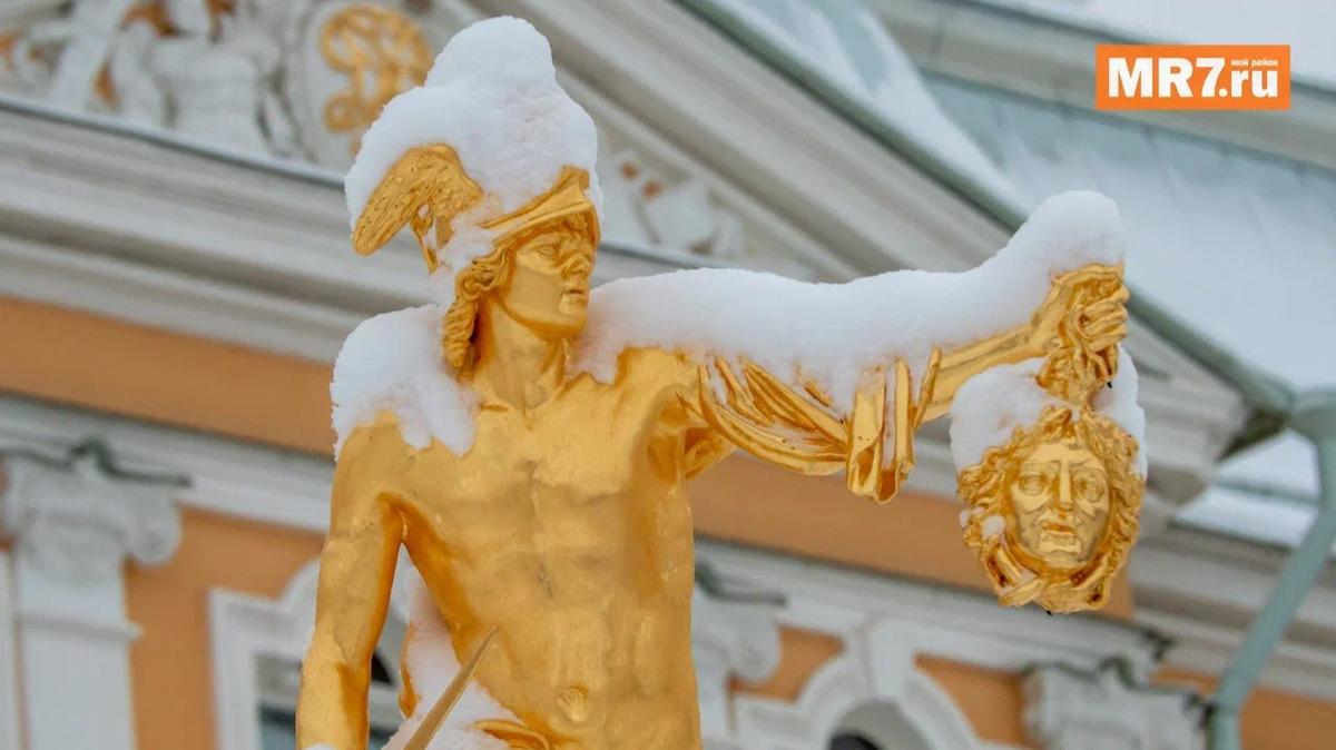 Зимний Петергоф — Самсон в снегу и тихие аллеи