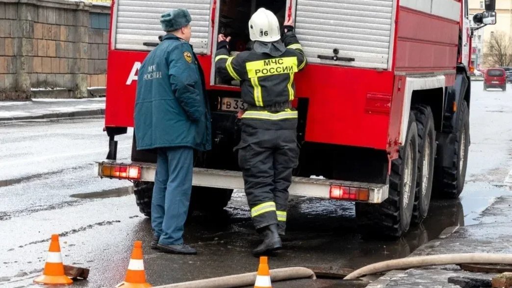 При пожаре в квартире на Стародеревенской улице пострадал человек