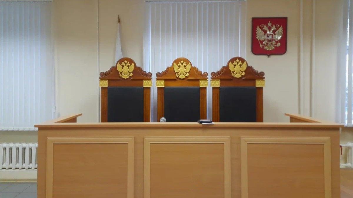 В Петербурге осуждённому за кражу денег приставу заменили условный срок на реальный