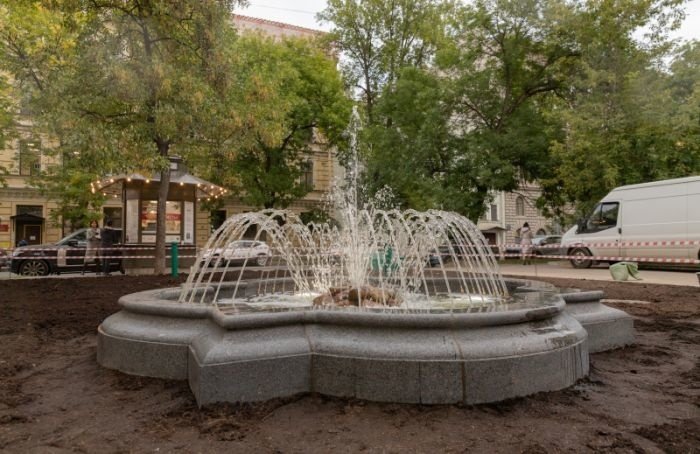 Два новых фонтана открыли в Кировском и Василеостровском районах