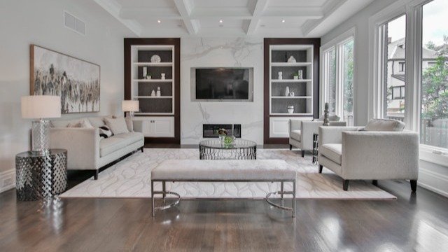 В Петроградском районе продаётся больше всего квартир с ценой от 400 тысяч рублей за метр