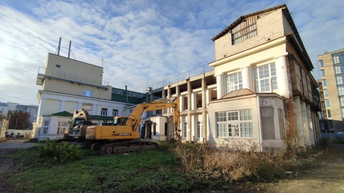 Фото: « SOS СПб СНОС »