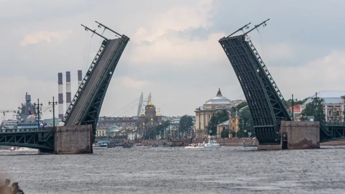 Благовещенский мост развод фото