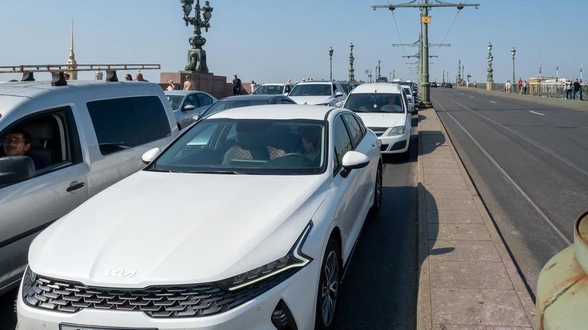 Спикер ЗакСа выступил за введение платного въезда в центр Петербурга