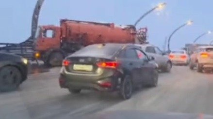 Скриншот видео: «Мегаполис»