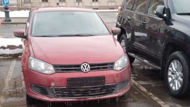 Несколько водителей смольнинского гаража уволены за неоплату парковки