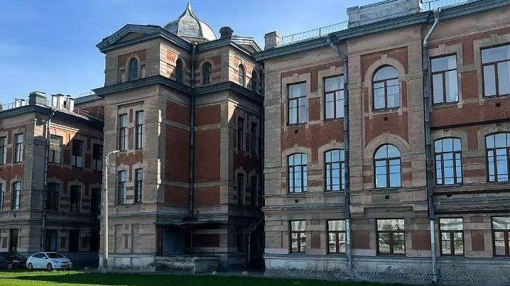 Историческую клинику кожных болезней в Петроградском районе отреставрируют