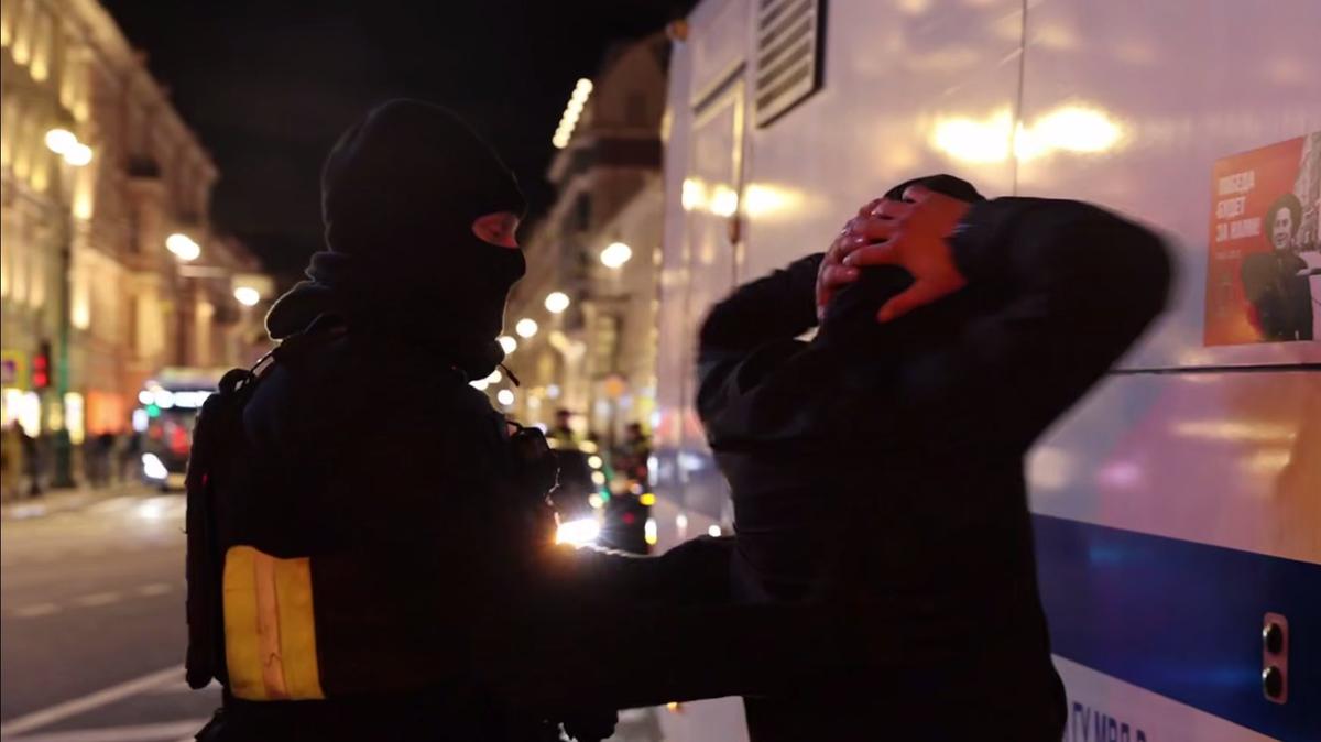 Скриншот видео: МВД по Петербургу и Ленобласти