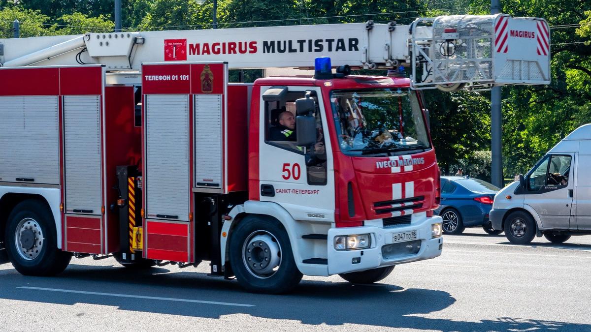 При пожаре в квартире на Гражданском проспекте пострадали трое