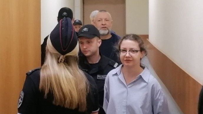«Я так поняла, есть какой-то ЦУР»: аналитика, сотрудников ГАТР и других свидетелей допросили по делу о растратах на телеканале «Санкт-Петербург»
