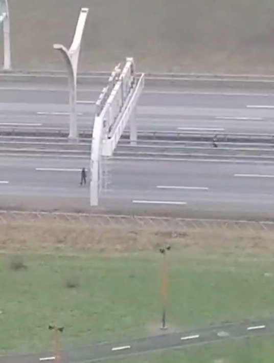 Скриншот видео: «Мегаполис»