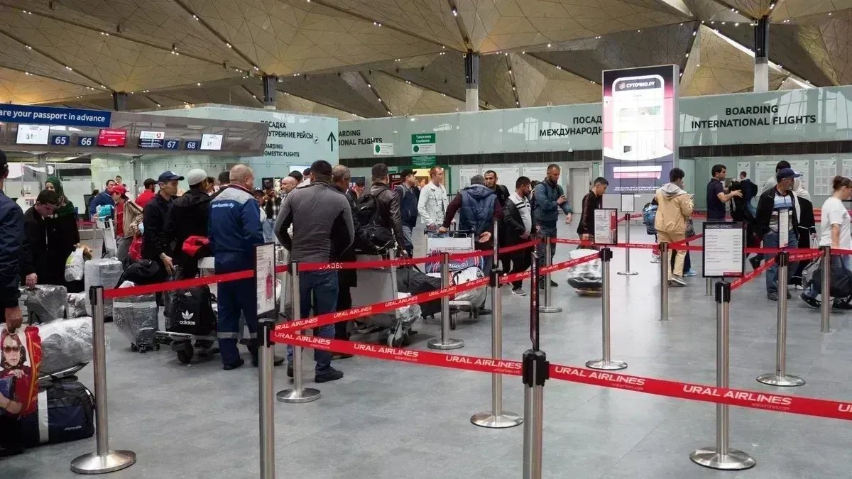 В Пулково задержаны 45 рейсов в Москву после ночной атаки столицы беспилотниками