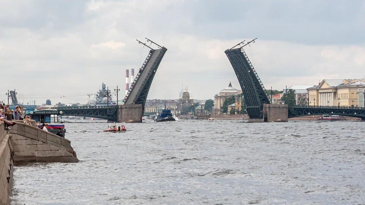 График разводки мостов на этой неделе изменят из-за подготовки к параду ВМФ