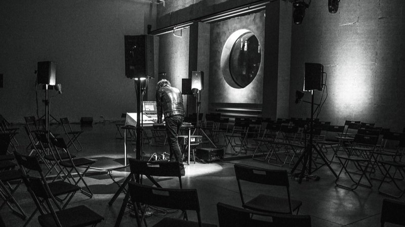 Оркестр громкоговорителей сыграет музыку Олега Каравайчука на «Ленфильме»