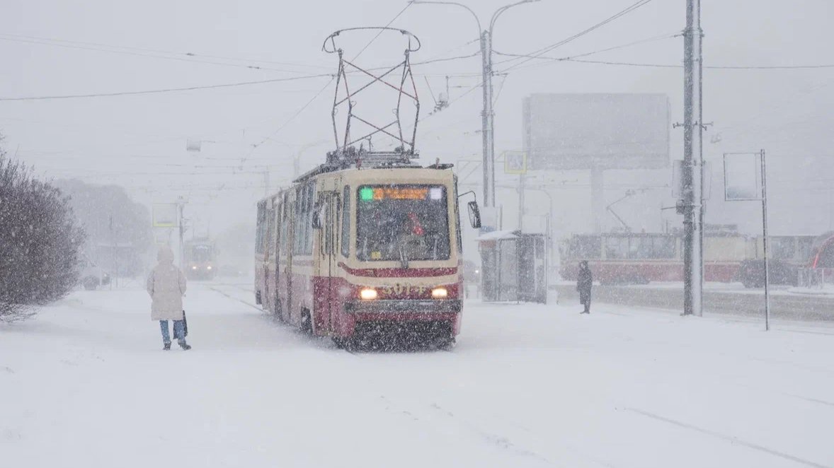 Трамвай № 3 не будет ходить по Троицкому мосту и улице Куйбышева с 9 декабря