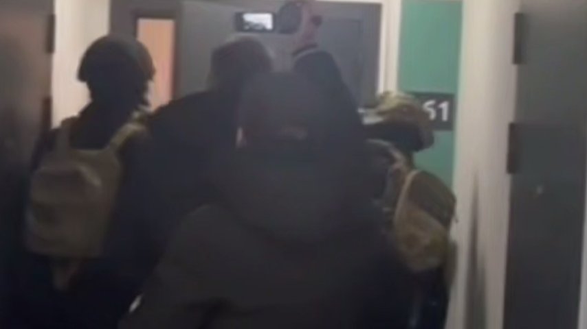 Скриншот видео: МВД по Петербургу и Ленобласти