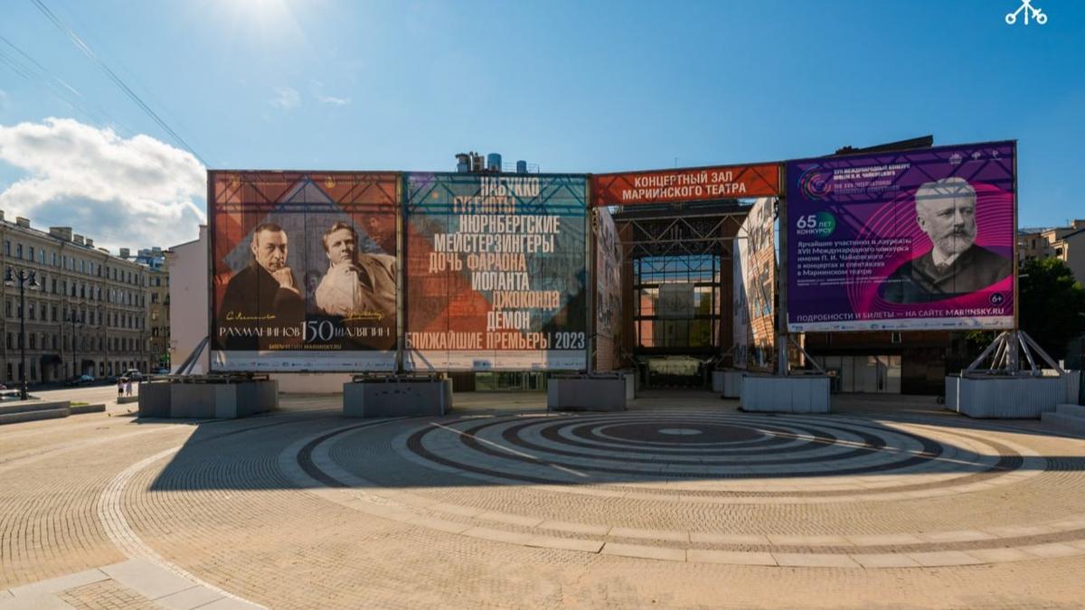 Фото: Смольный