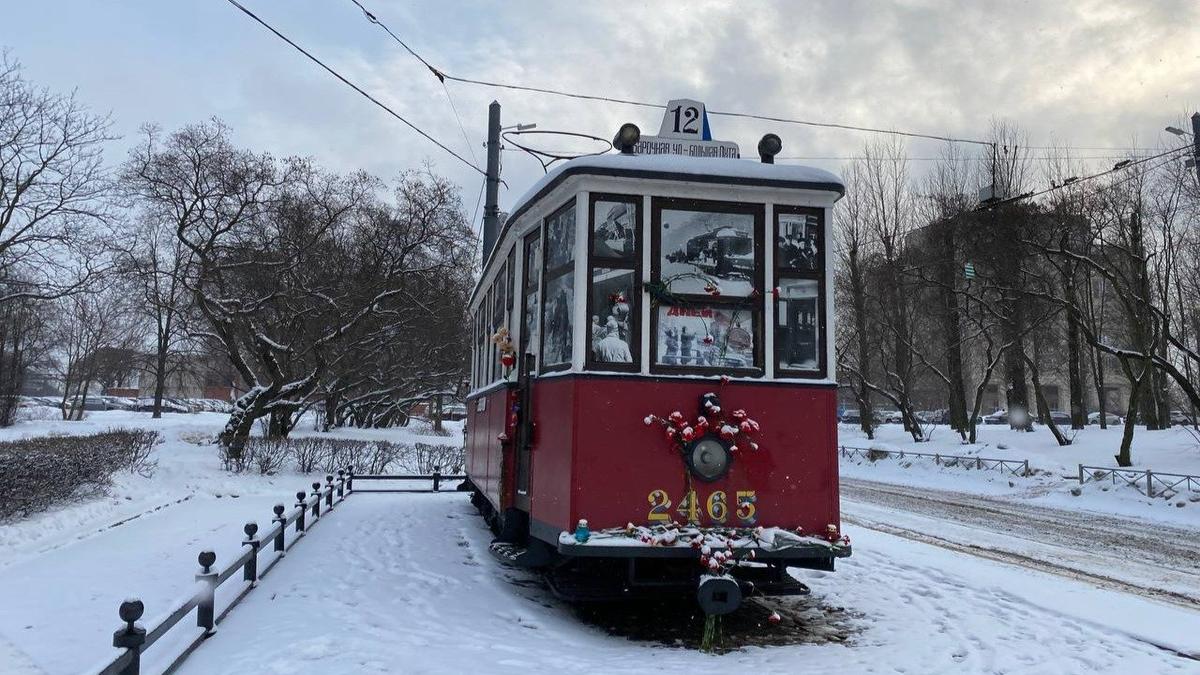 Судимостей не было, на учете не состоят: в Горсуде исследовали материалы дела об осквернении блокадного трамвая
