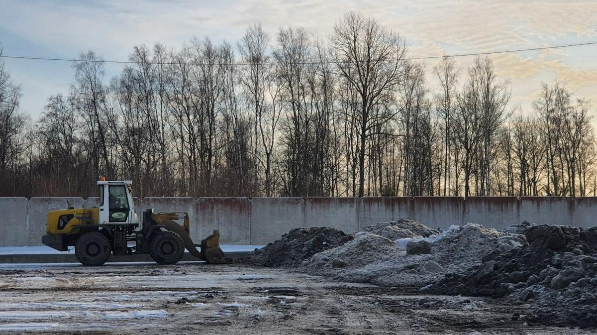 Более 1 тысячи кубометров приняли «снежные» пункты Петербурга