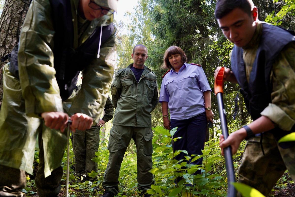 Заместитель руководителя ГСУ СК по Петербургу Екатерина Гилина и руководитель первого отдела криминалистического сопровождения следствия Антон Новиков (слева от Екатерины). Фото: Павел Даиси / MR7