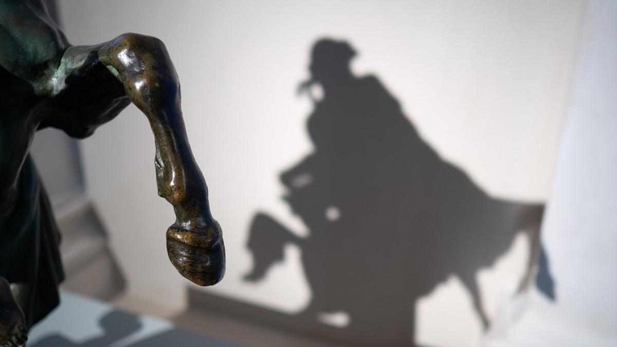 «Умелых рук искусная работа…». В Эрмитаже открылась выставка французской скульптуры XIX века