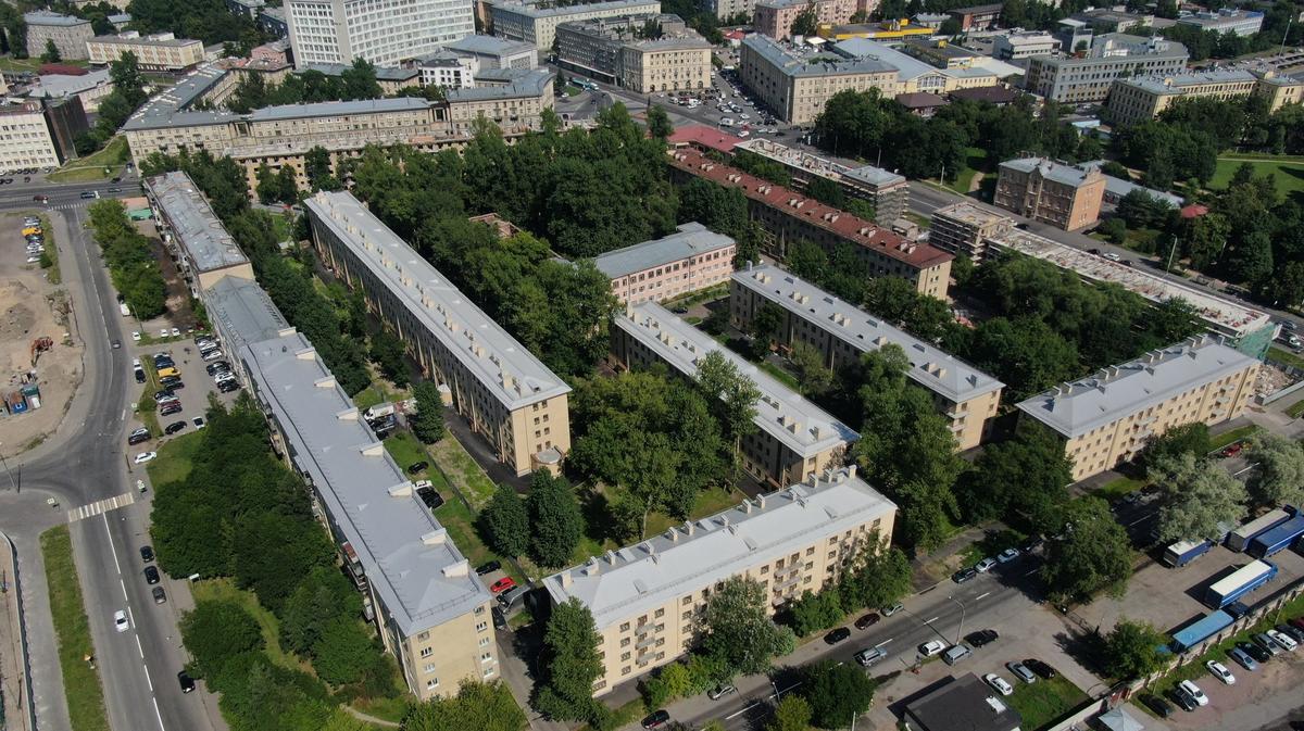 Капремонт четырех корпусов Кондратьевского жилмассива завершат в декабре