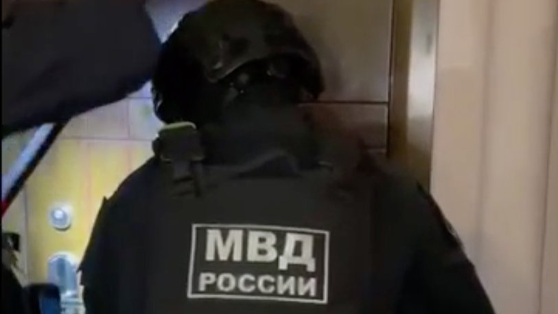 По подозрению в организации притонов в Петербурге задержали четверых