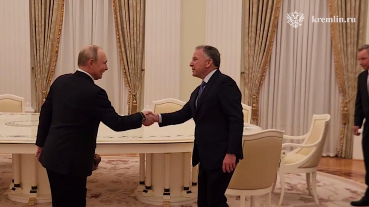 Скриншот видео: Кремль