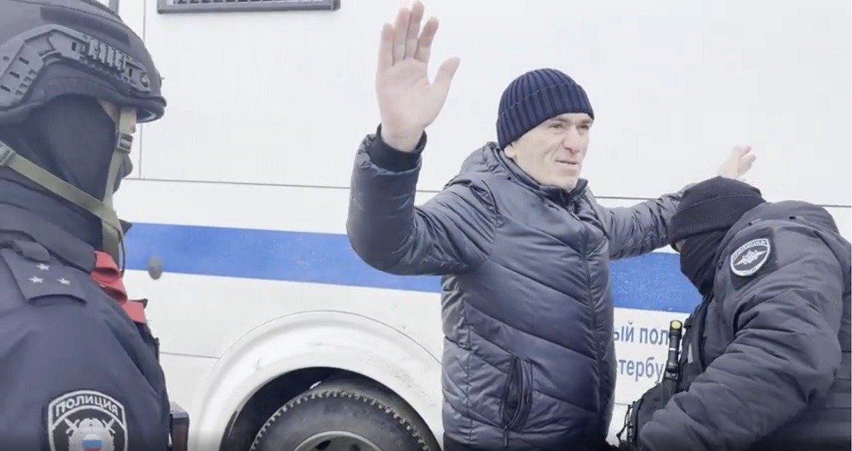 Скриншот видео: ГУ МВД по Петербургу и Ленобласти