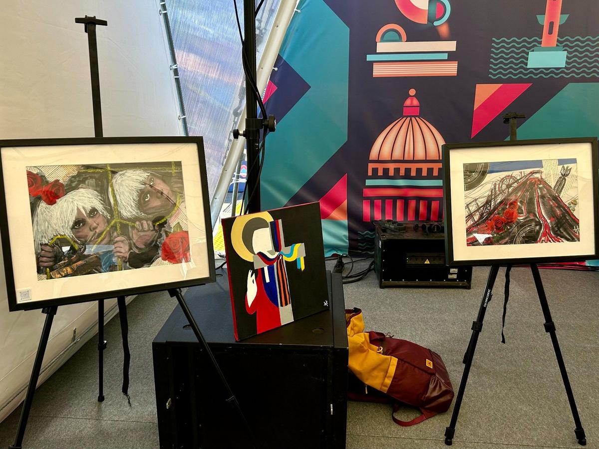 Картины Наталии Толоконниковой. Фото: Дарья Дмитриева / MR7