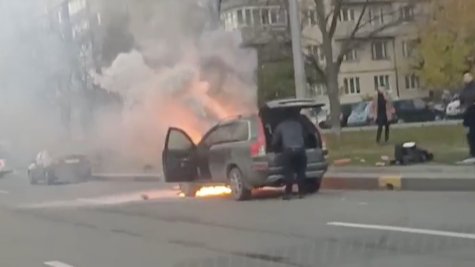 Из-за загоревшегося автомобиля на проспекте Наставников образовался затор