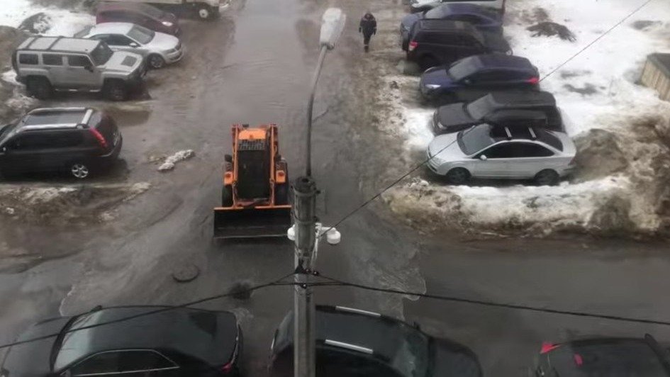 Фото: скриншот из видео в группе «Транспортный КОЛЛАПС, Красное Село» / Мария Бацунова