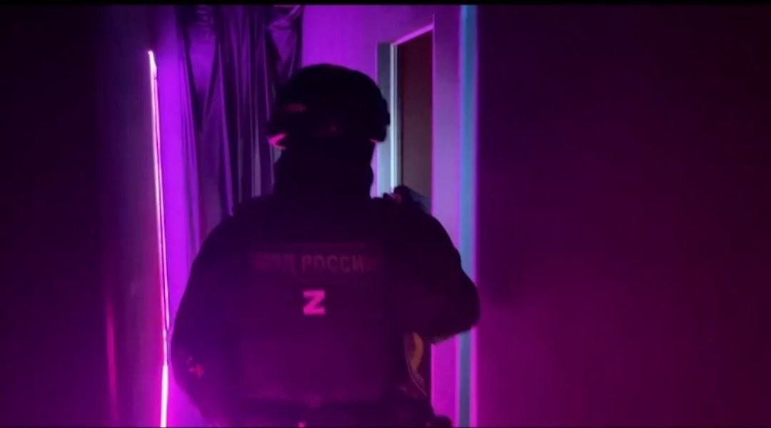 Скриншот с видео пресс-службы ГУ МВД России по Санкт-Петербургу и Ленинградской области