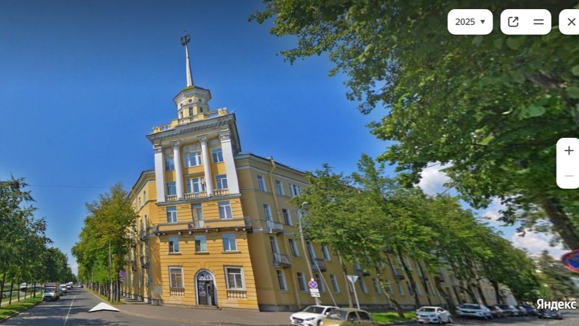 Жилой дом (набережная Комсомольского канала, 28/19). Изображение: «Яндекс.Панорамы»